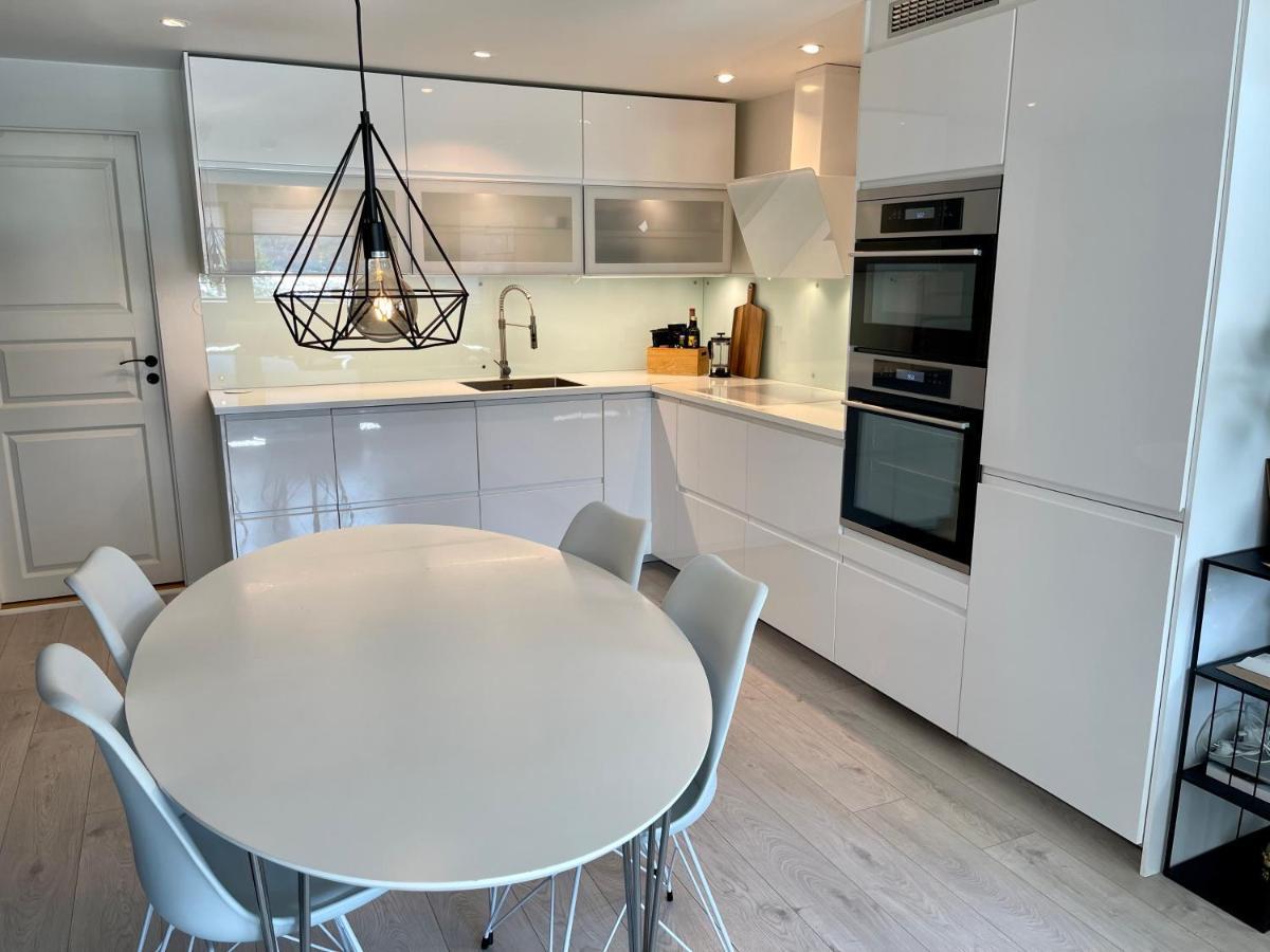 Luxury Apartement Close To City Centre With Free Parking ทรอมโซ ภายนอก รูปภาพ